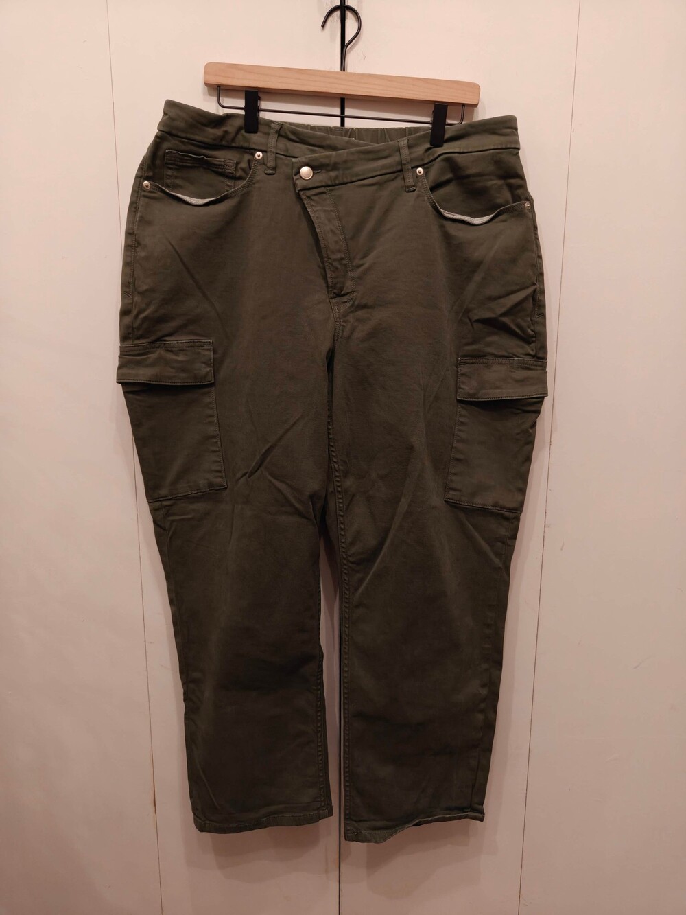 Good American Olive Green Cargo Pants Size 16 Elastic Waistband